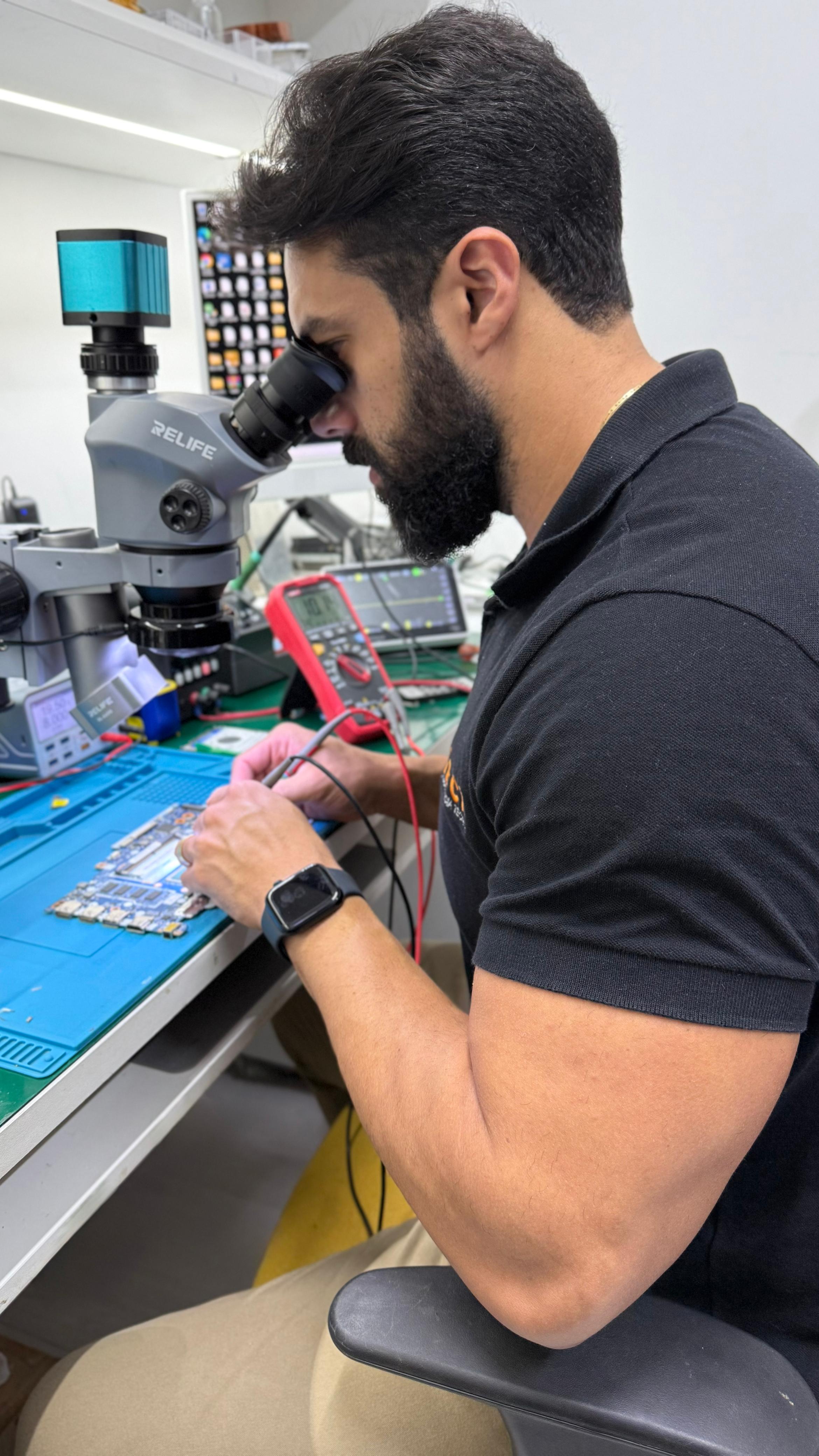 Fachada e recepção da DTech Informática e Assistência Técnica no Renascença em São Luís